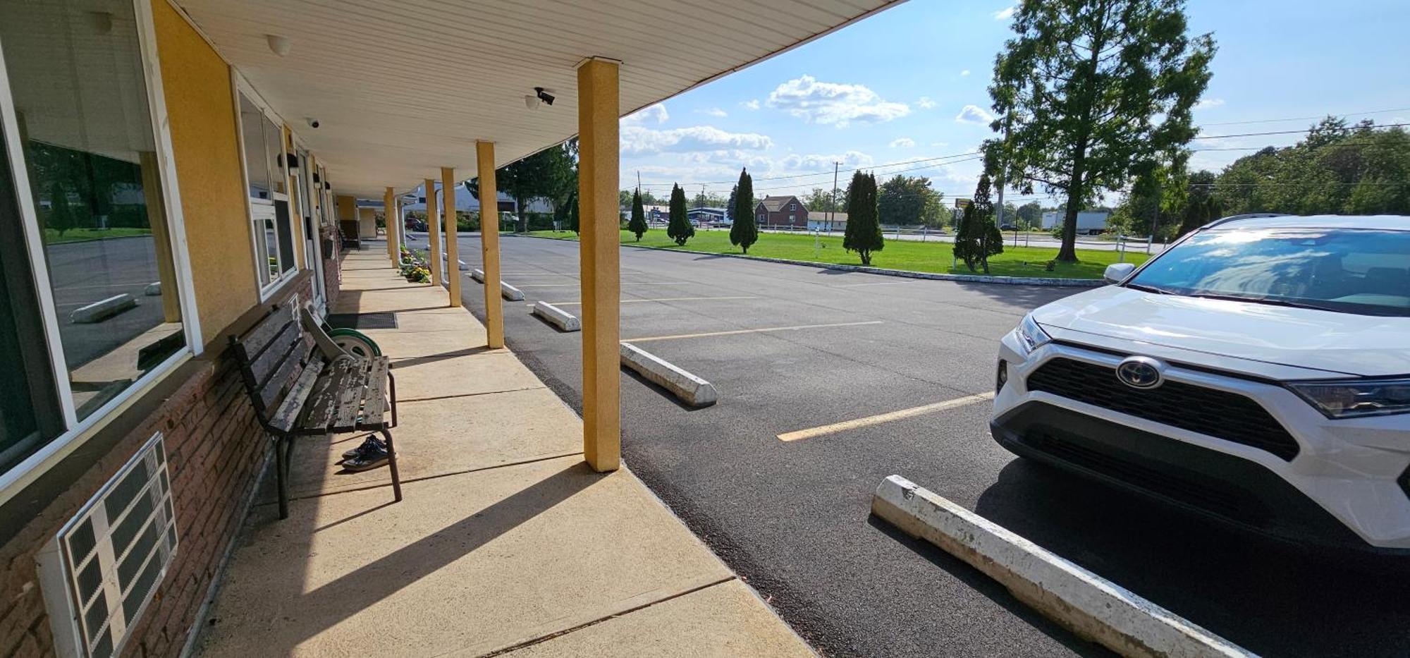 הייזלטון Mount Laurel Motel מראה חיצוני תמונה